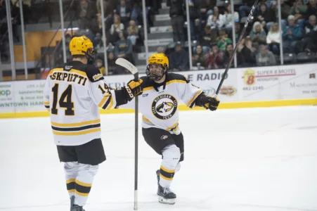 Huskies hockey sweeps Nanooks to improve to 5-1